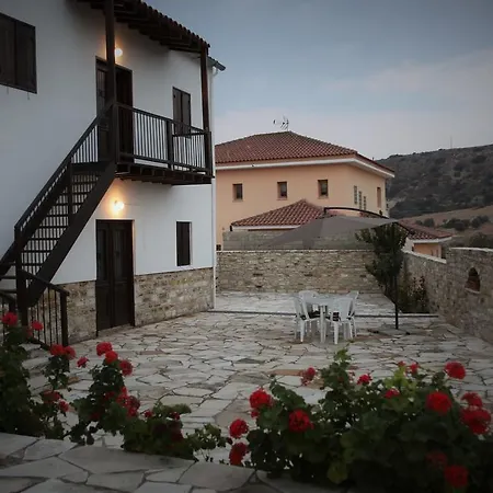 펜션 Charoullas Traditional Mansion Alaminos
