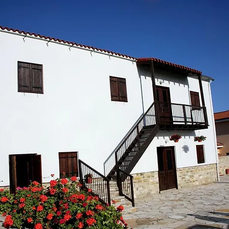 Charoullas Traditional Mansion Alaminos