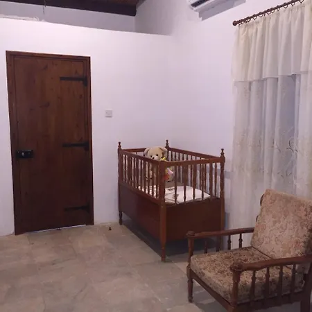 Charoullas Traditional Mansion * Alaminos