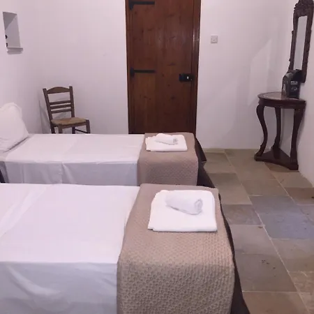 Charoullas Traditional Mansion * Alaminos