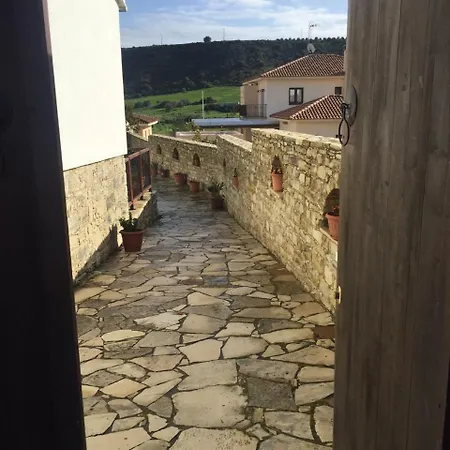 Charoullas Traditional Mansion * Alaminos